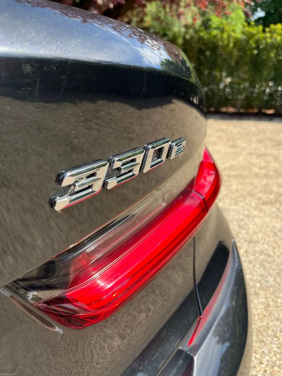 BMW 330e M Sport 2019 - Image 3