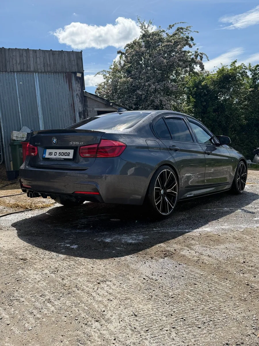 BMW 335d - Image 4