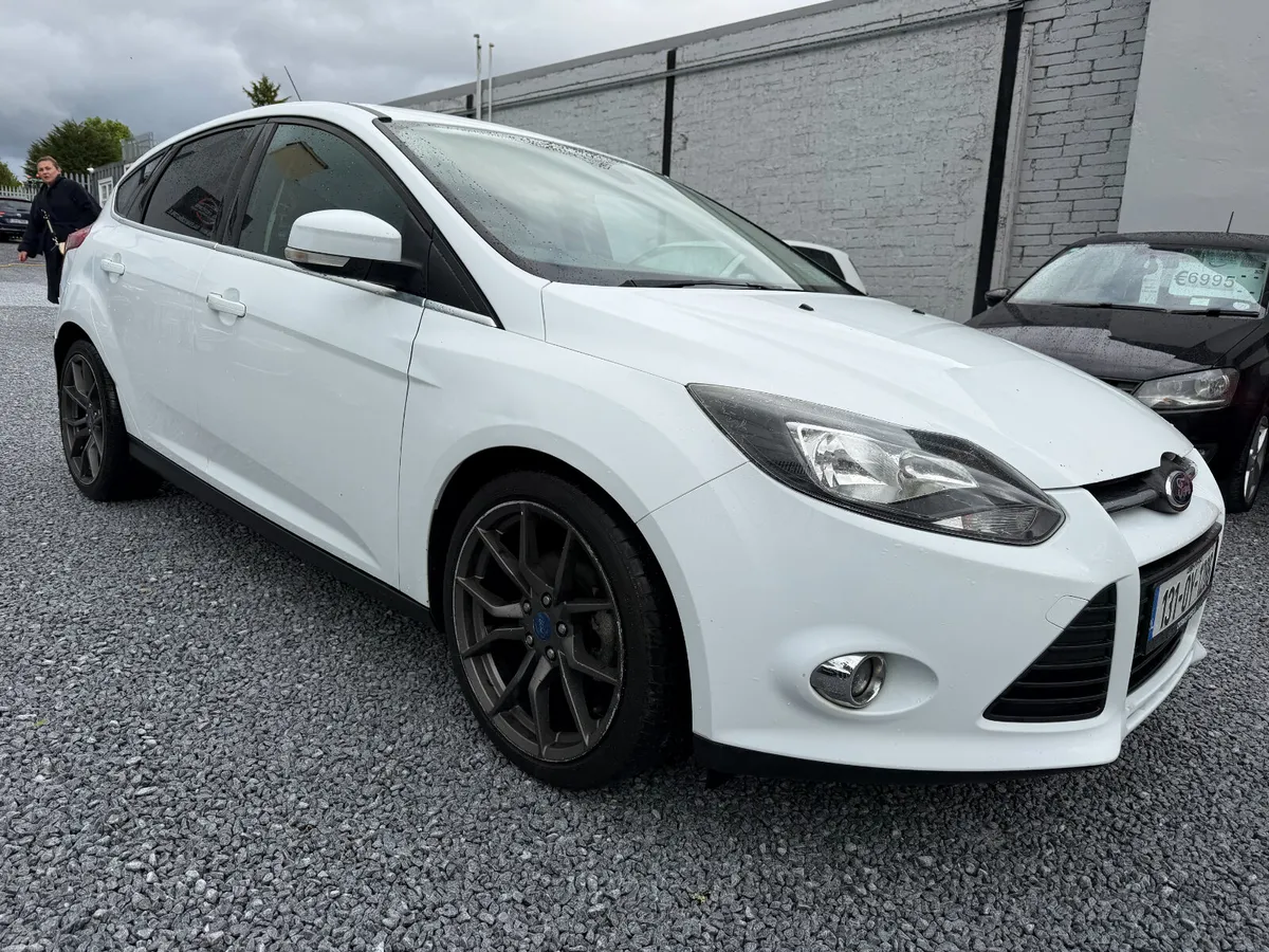 2013 (131) Ford Focus 1.6 TDCI 115PS Zetec - Image 1