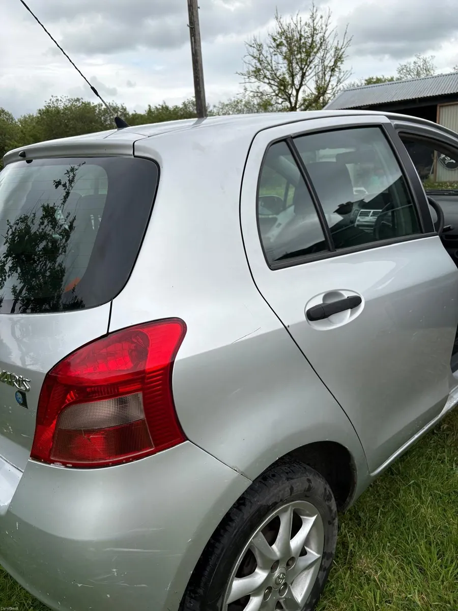 Toyota Yaris - Image 2