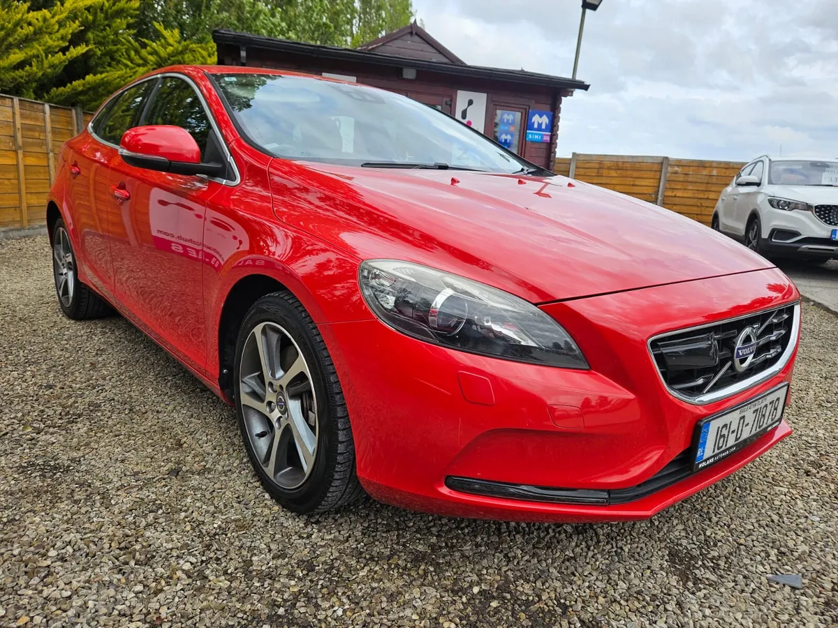 Volvo V40 2016  D4 Model New Nct - Image 5
