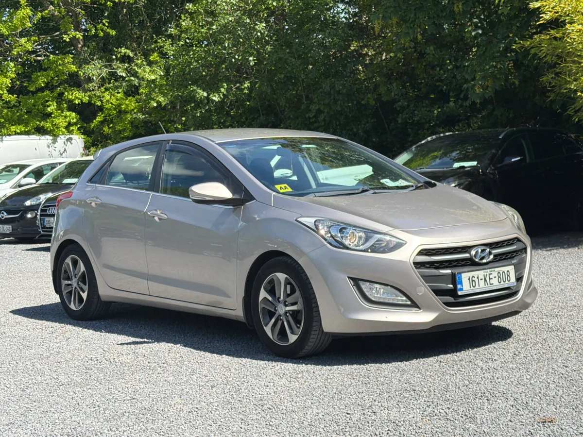 Hyundai i30 2016 trade sale - Image 1