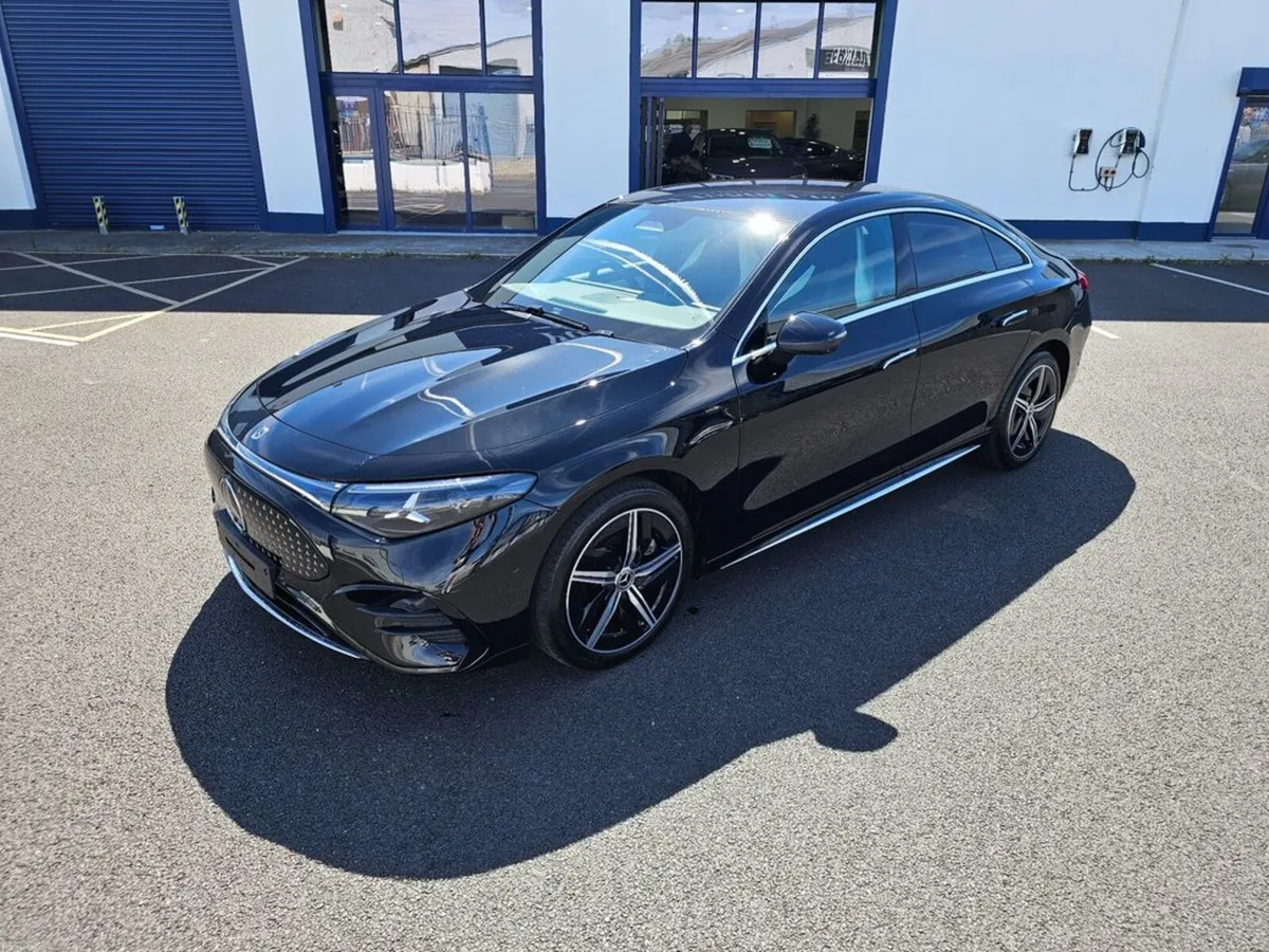 Mercedes-Benz CLA 250+ EQ AMG // GLASS ROOF - Image 2