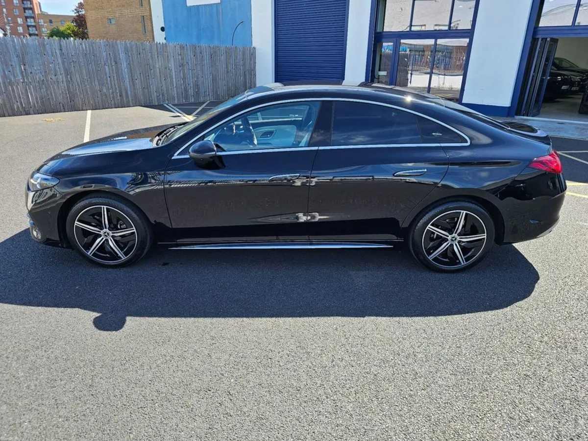 Mercedes-Benz CLA 250+ EQ AMG // GLASS ROOF - Image 4