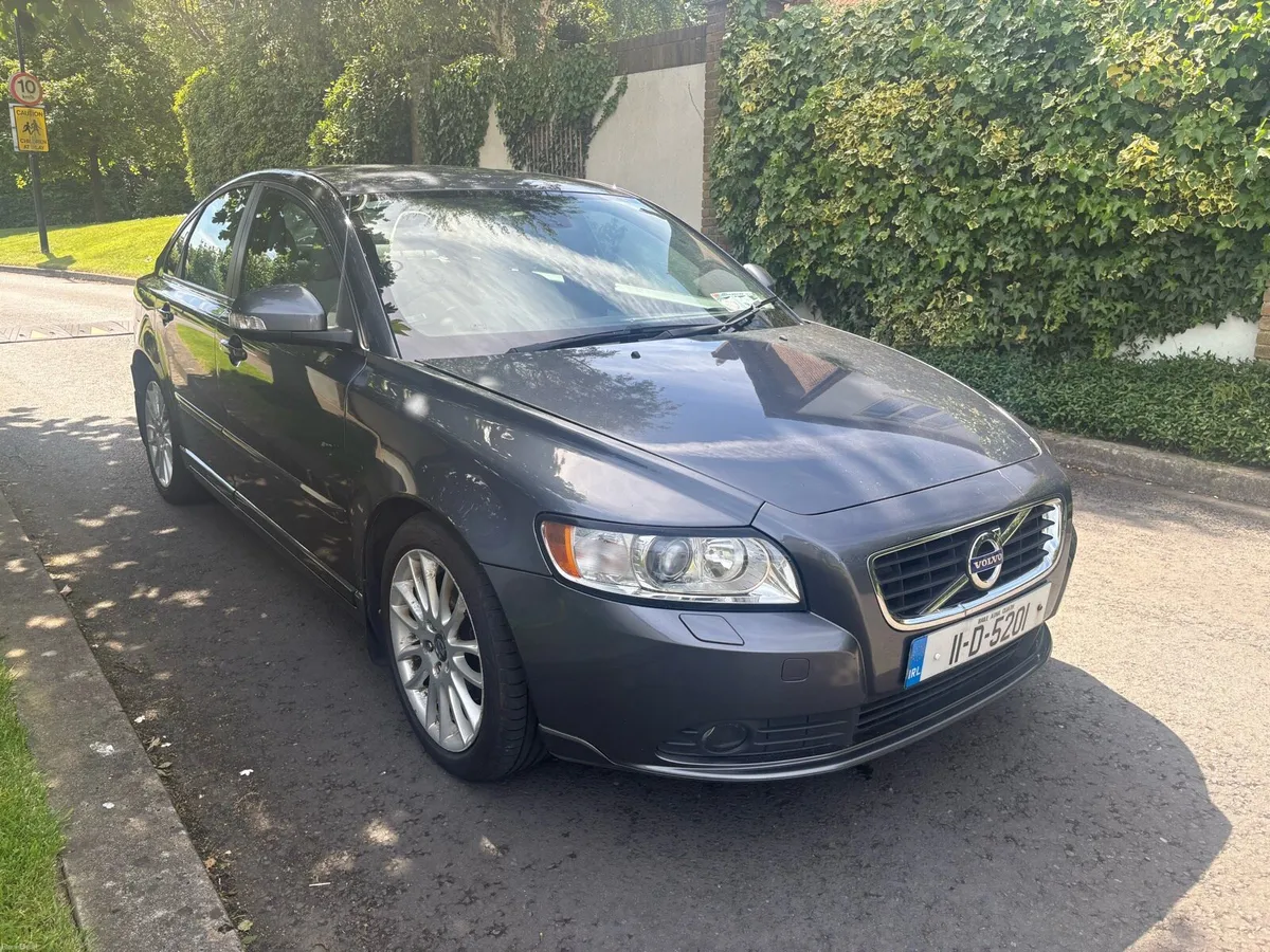 11 VOLVO S40 1.6 DIESEL - Image 1