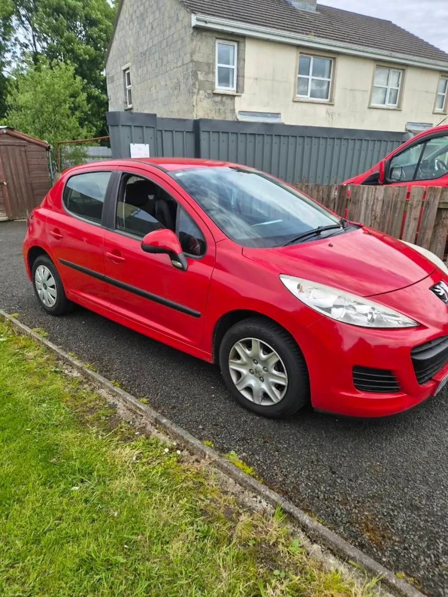 Peugeot 207 2010 - Image 2