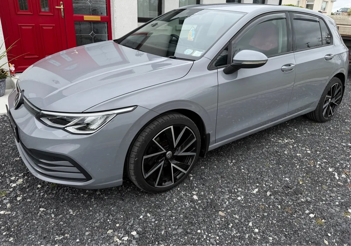 2022 Volkswagen Golf - Image 1