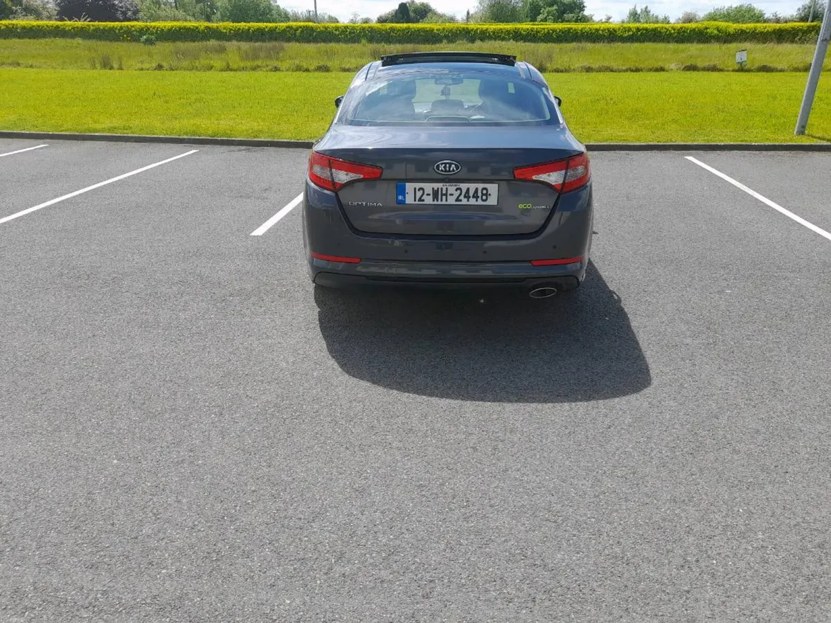 Car - Image 3