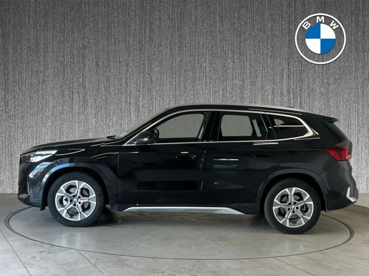 BMW iX1 eDrive20 xLine - Image 4