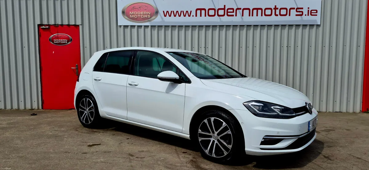 Volkswagen Golf auto tsi comfort plus 7.5 low kms - Image 1