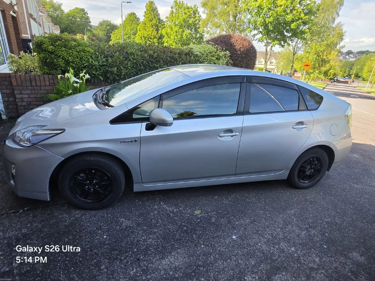 Toyota Prius 2013 - Image 4