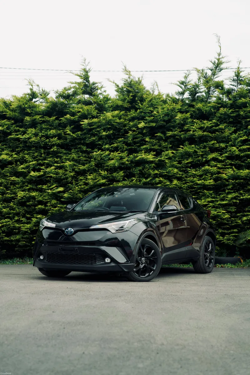Toyota C-HR 1.8 Hybrid 2019 - Image 1