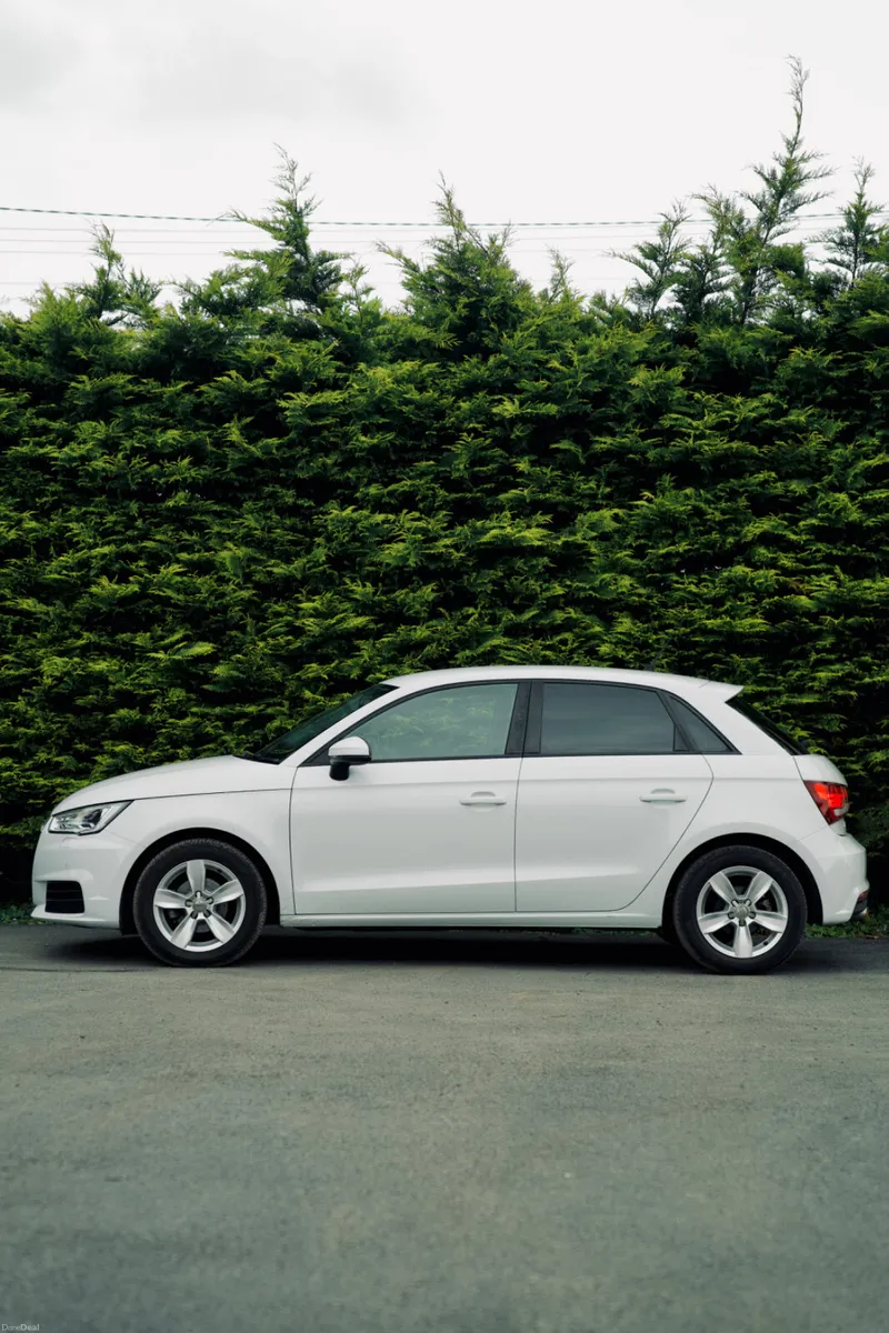 Audi A1 1.0 Sportback 2018 - Image 2