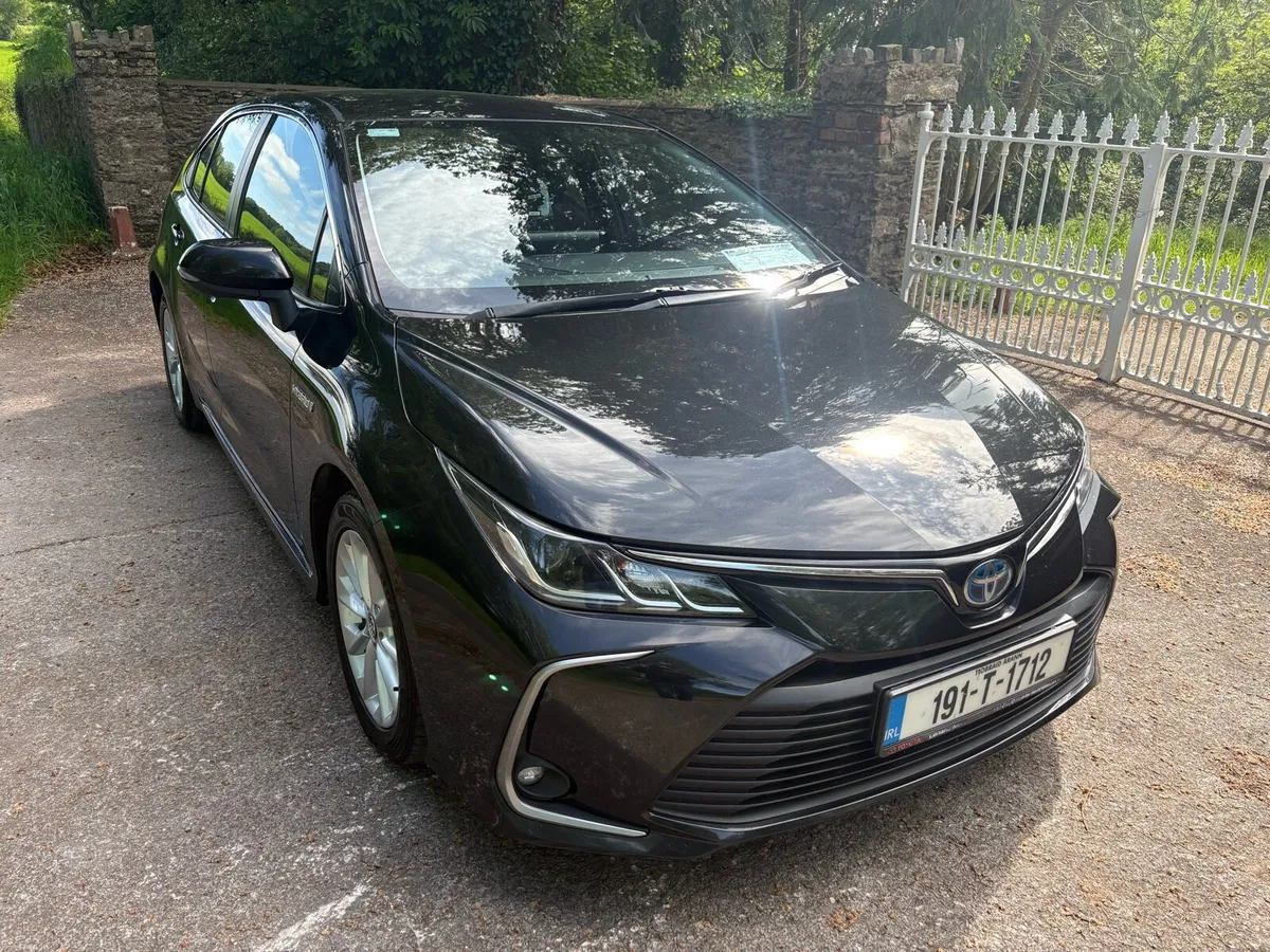 TOYOTA COROLLA HYBRID LUNA - Image 2
