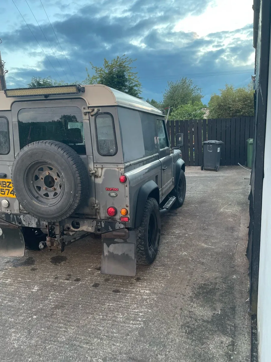 Land Rover defender - Image 2