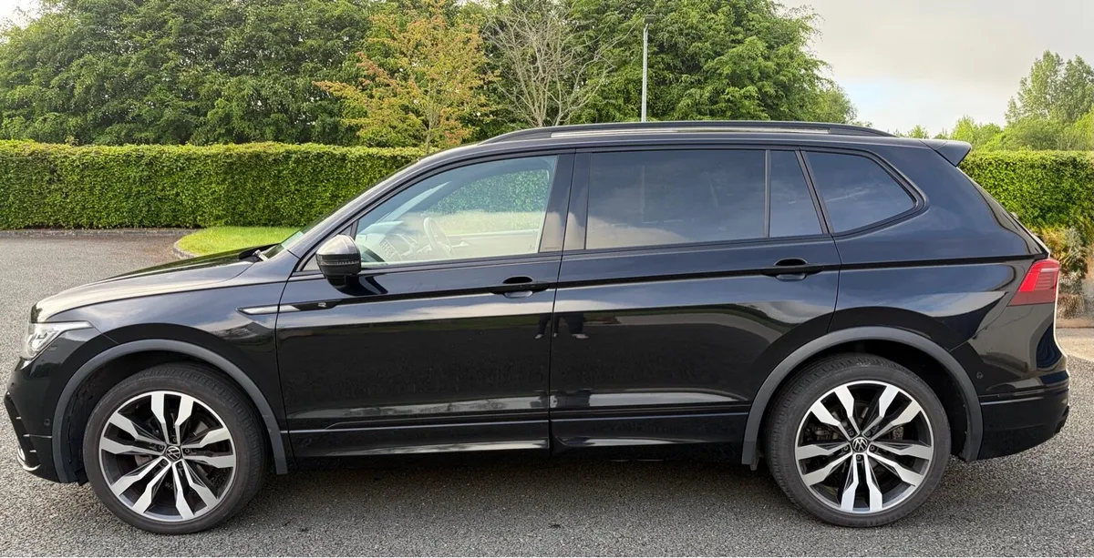 Volkswagen Tiguan Allspace TDI R line - Image 4