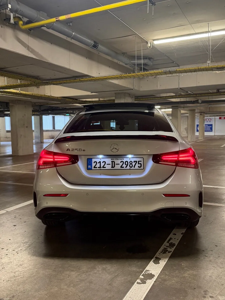 Mercedes benz a250e - Image 4