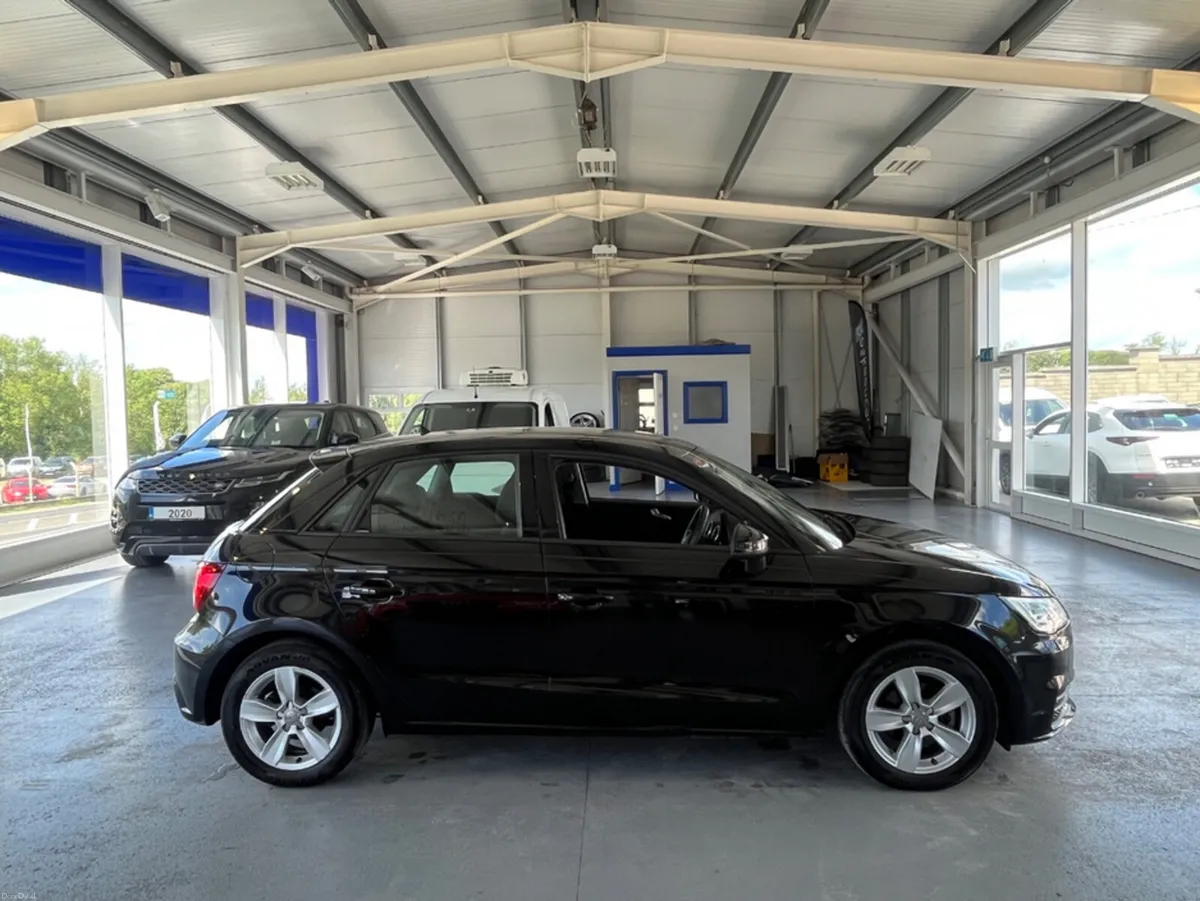 Audi A1 DBA-8XCHZ 5DR - Image 4