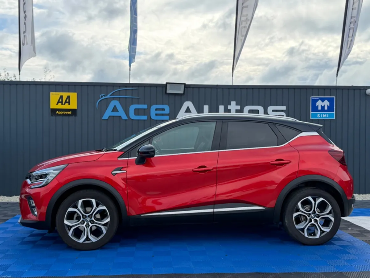 Renault Captur INTENSE - 1.3 PETROL - AUTO - 12M W - Image 4