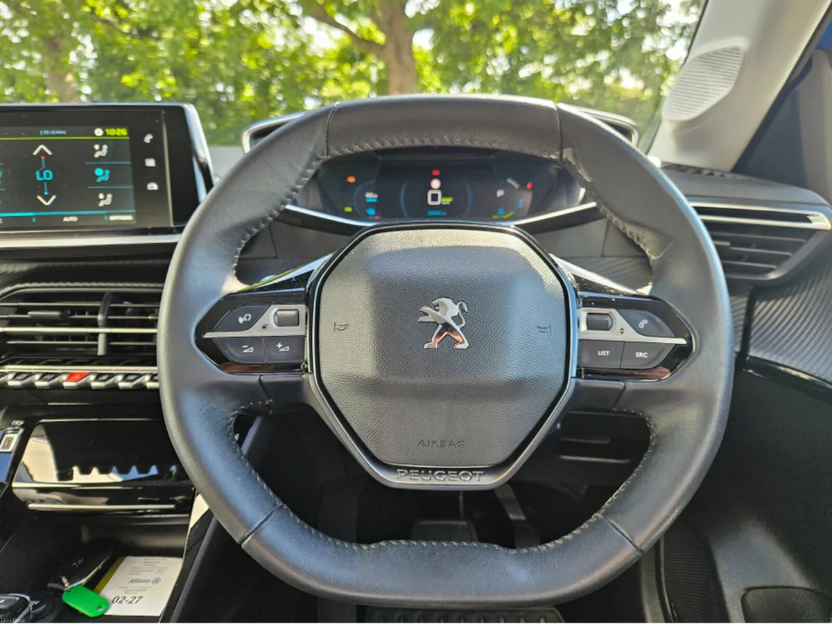 Peugeot 208 E ALLURE PACK 136BHP 50 KWH - Image 4