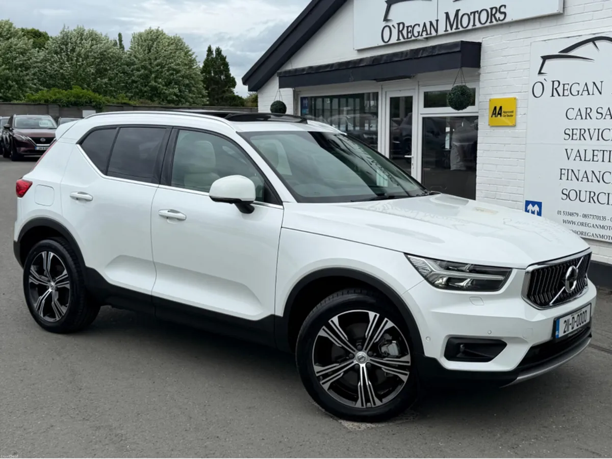 Volvo XC40 INSCRIPTION 1.5 T4 RECHARGE - Image 1