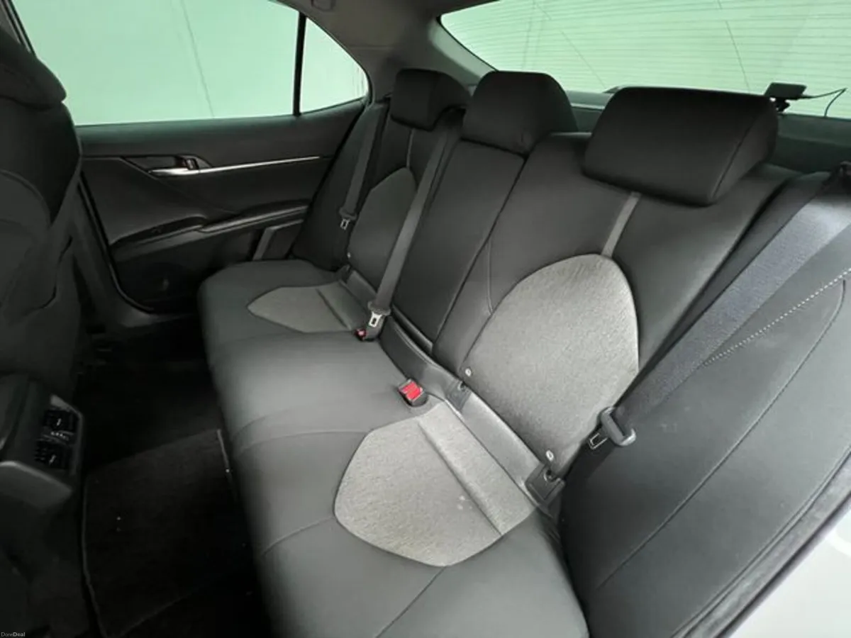 Toyota Camry **HIGH SPEC G Model** Automatic - Image 4