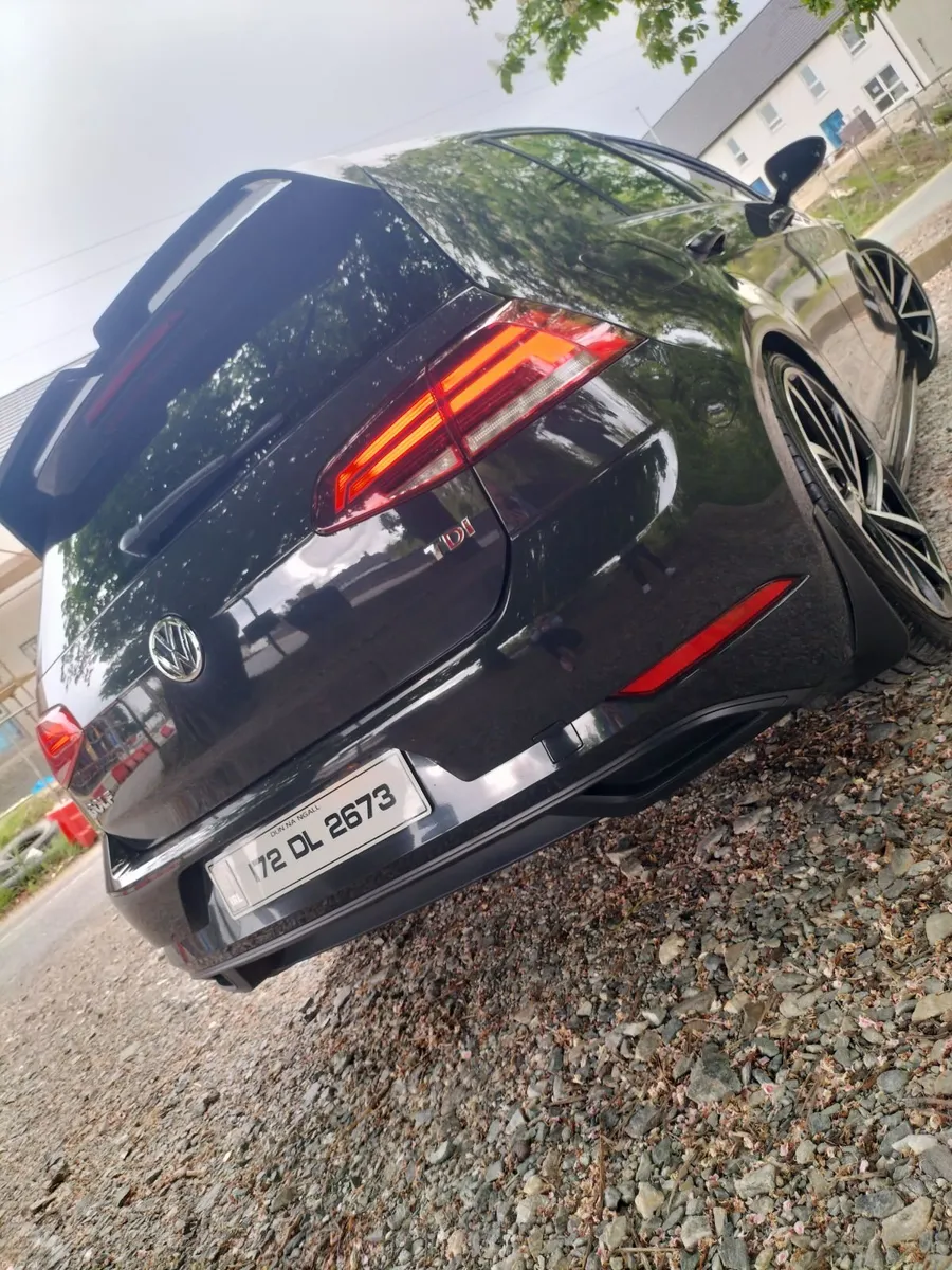 Volkswagen Golf 2017 - Image 2