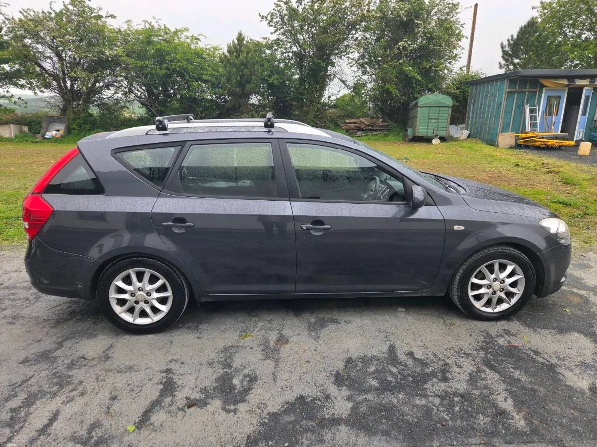 Kia Ceed Estate 2009 - Image 1