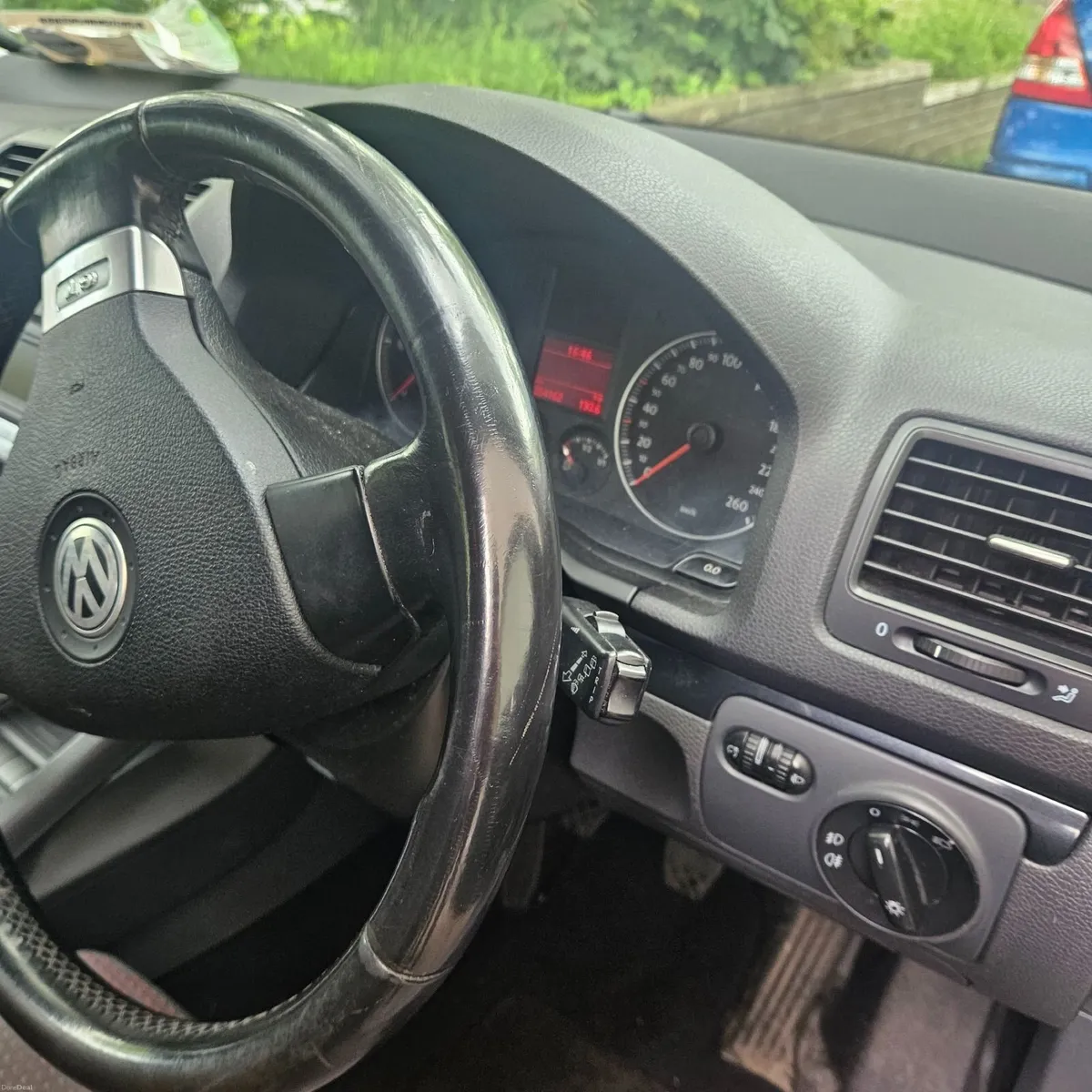Volkswagen Golf 2008 - Image 2