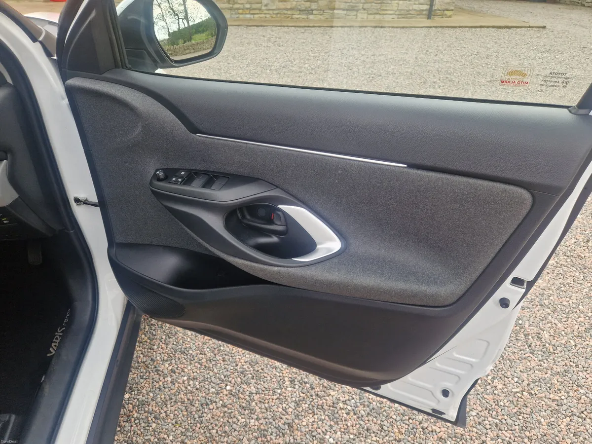 Toyota Yaris Cross - Image 5