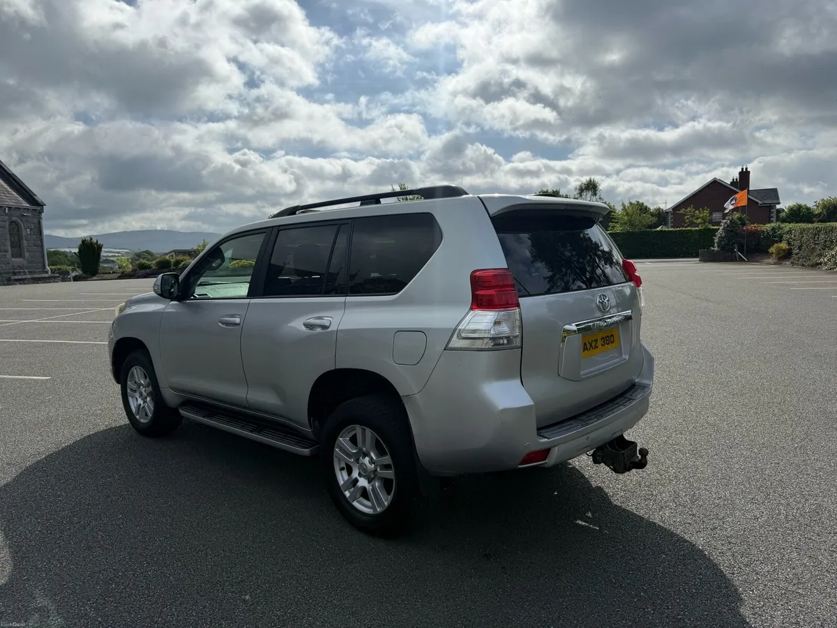 2010 Toyota Landcruiser LC4 - Image 4