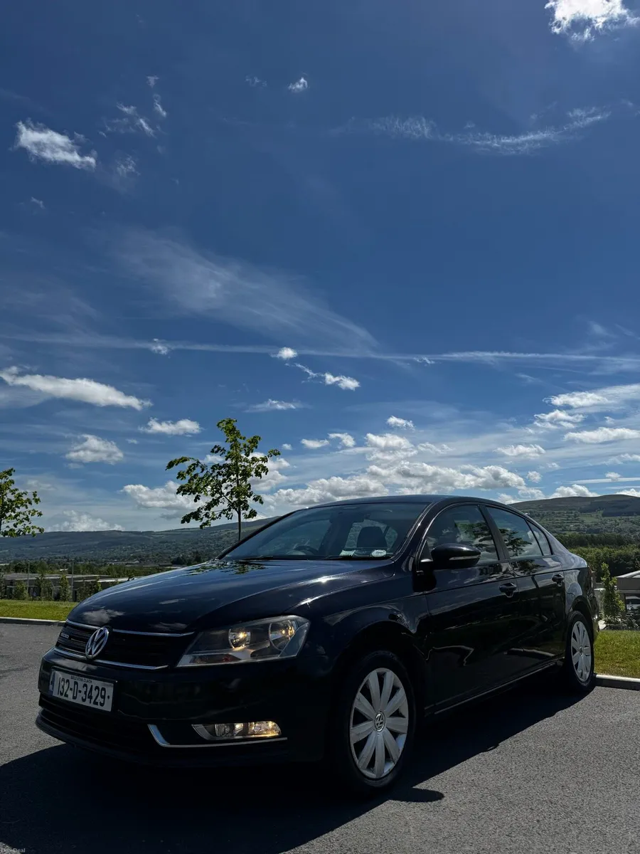 Volkswagen Passat - Image 2