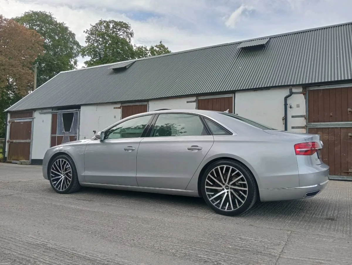 AUDI A8 3.0TDI SE EXECUTIVE LWB QUATTRO. - Image 2