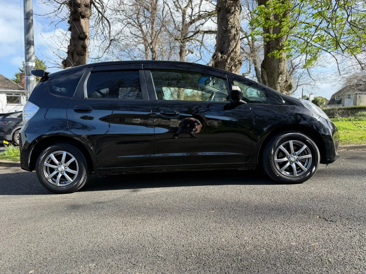 2011 Honda Fit - Image 2