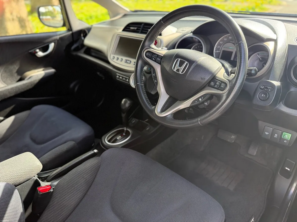 2011 Honda Fit - Image 4