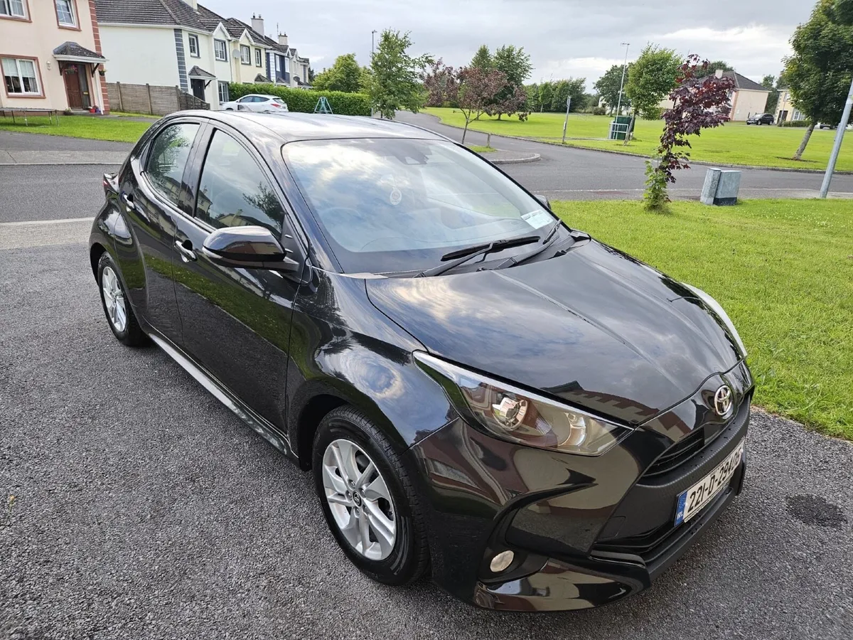 Toyota Yaris 2022 - Image 2