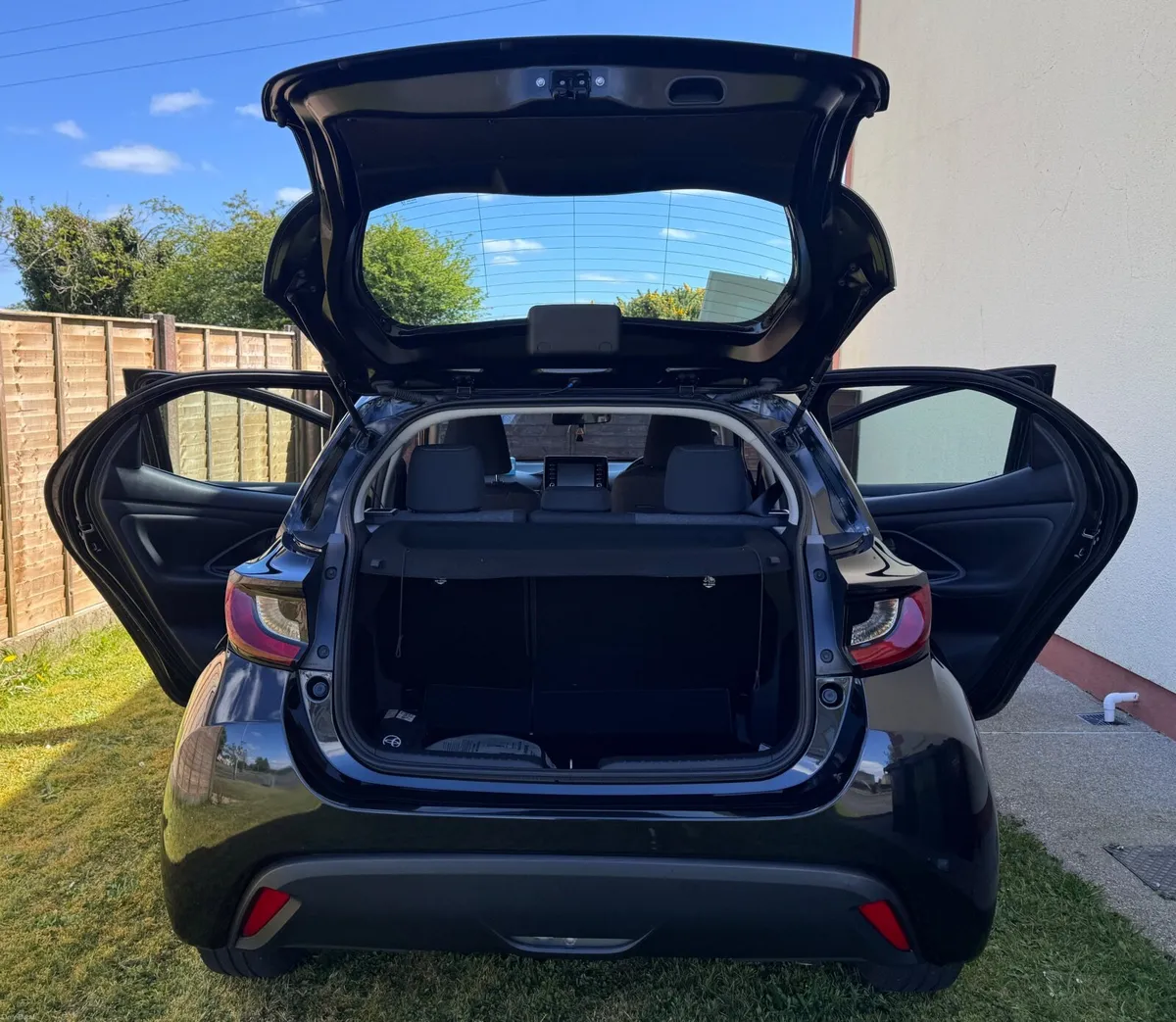 Toyota Yaris 2022 - Image 4