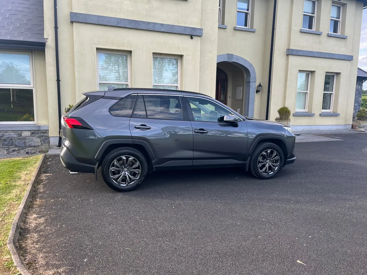 Toyota RAV4 2024 - Image 3