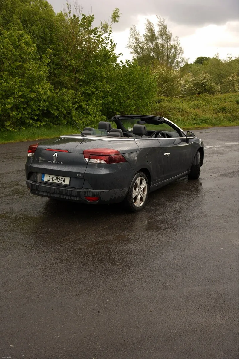 Megane convertible diesel NCT+TAX €2800 - Image 2