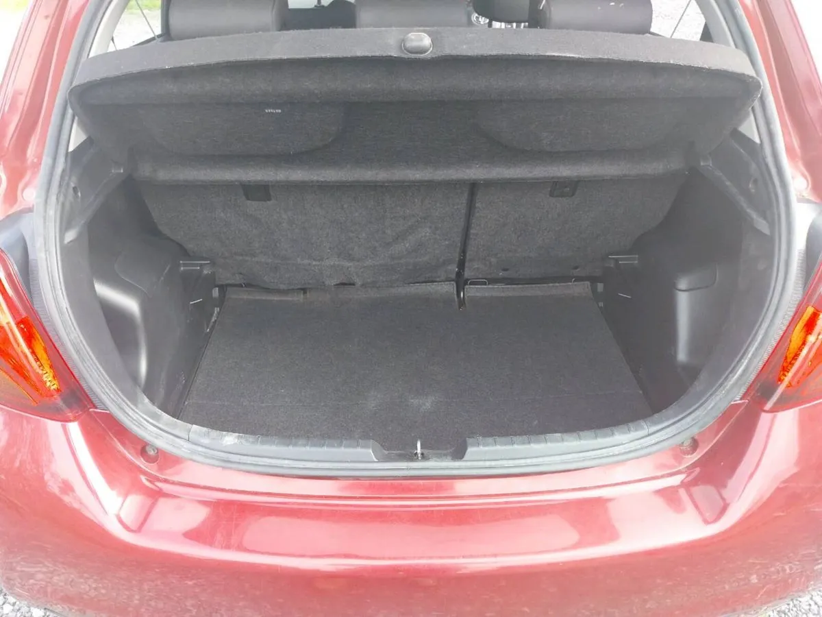 2017 Toyota Yaris 1.0l Petrol (Manual) - Image 5