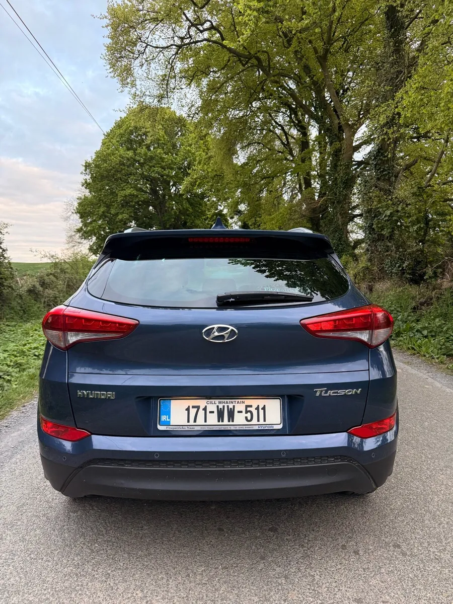 2017 Hyundai Tuscon Executive Model - Image 3