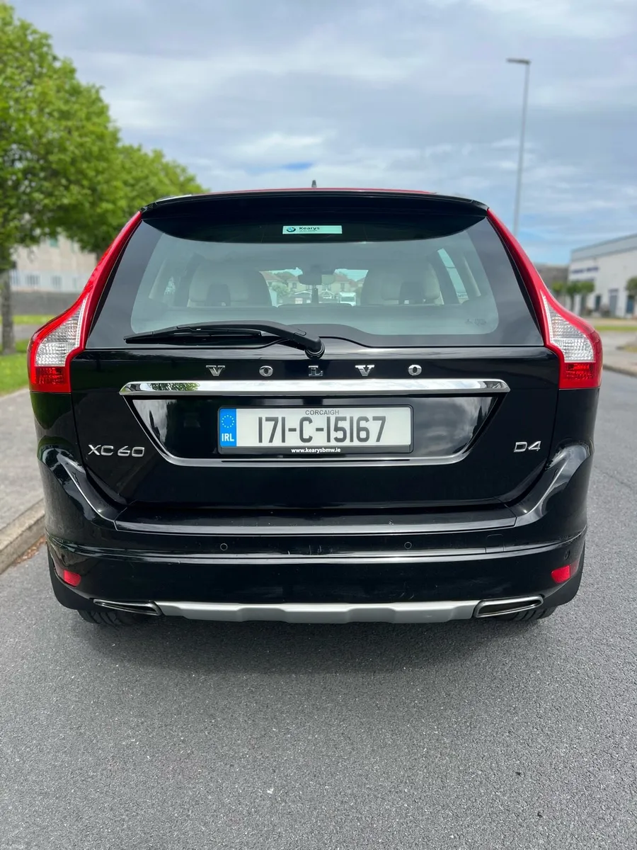 2017 Volvo XC60 Auto 2.0d se Nav 190bhp - Image 2