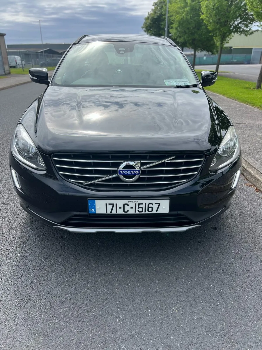 2017 Volvo XC60 Auto 2.0d se Nav 190bhp - Image 4