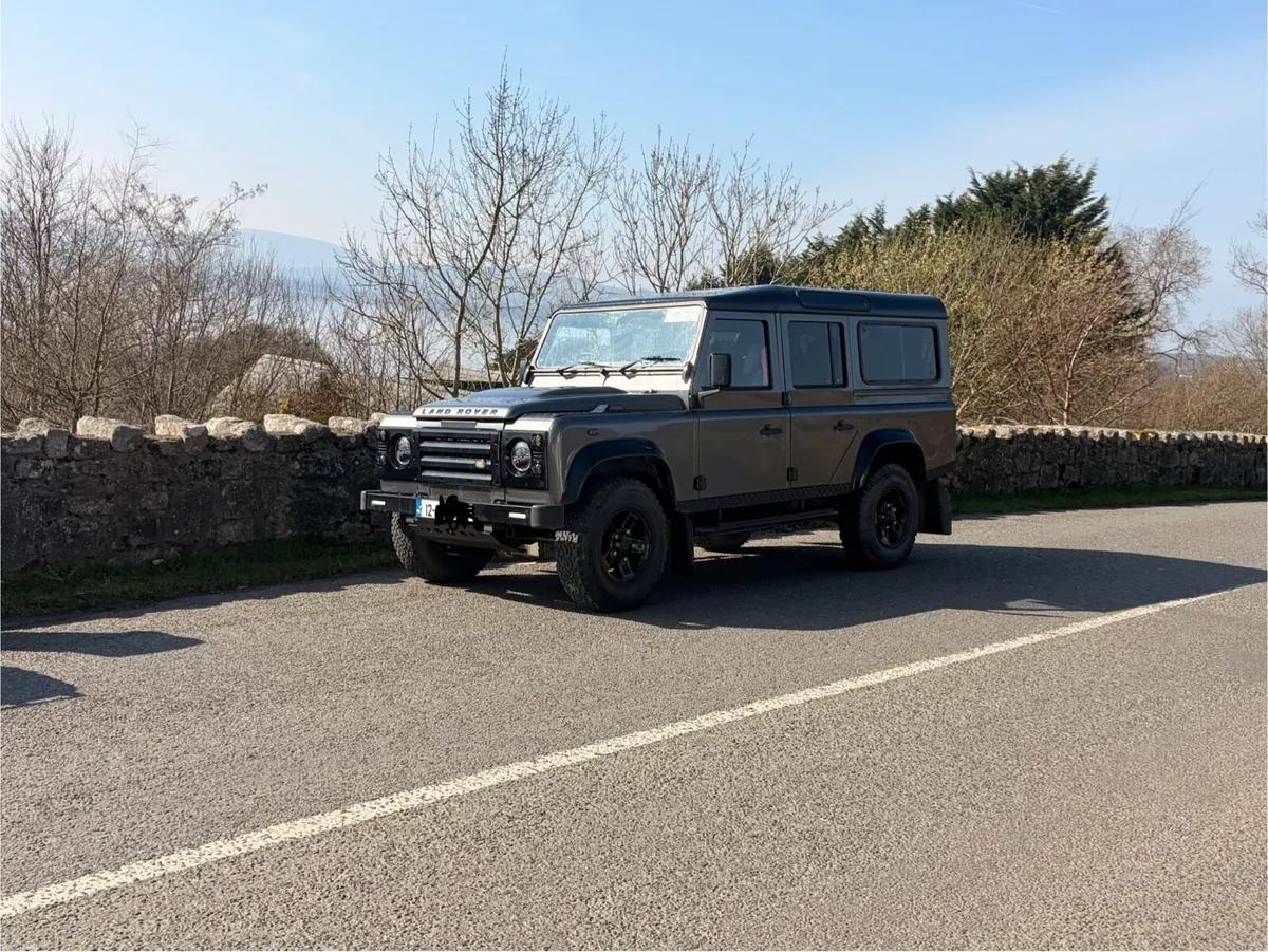 Land Rover Defender 110 - Image 2