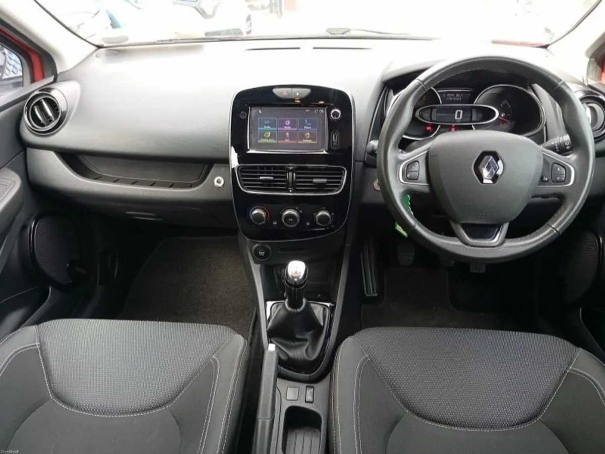 Renault Clio ONLY 23200 KMS / 1.2 16V 75 DYNAMIQUE - Image 3