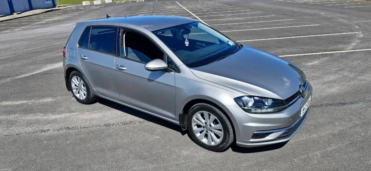 Volkswagen Golf Comfortline &low KILOMETRES ● - Image 3