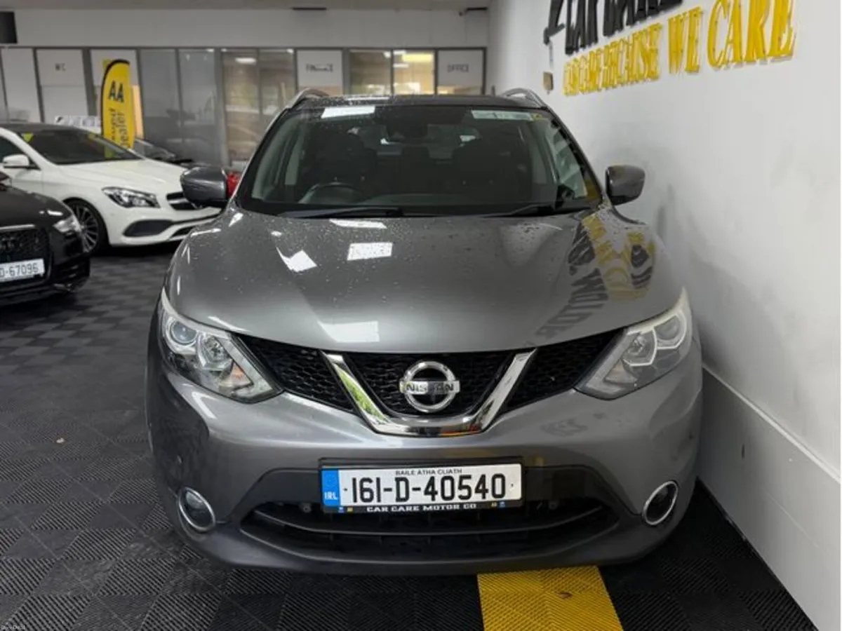 Nissan Qashqai 1.2 SV MY16 SP + NC E6 4DR - Image 2