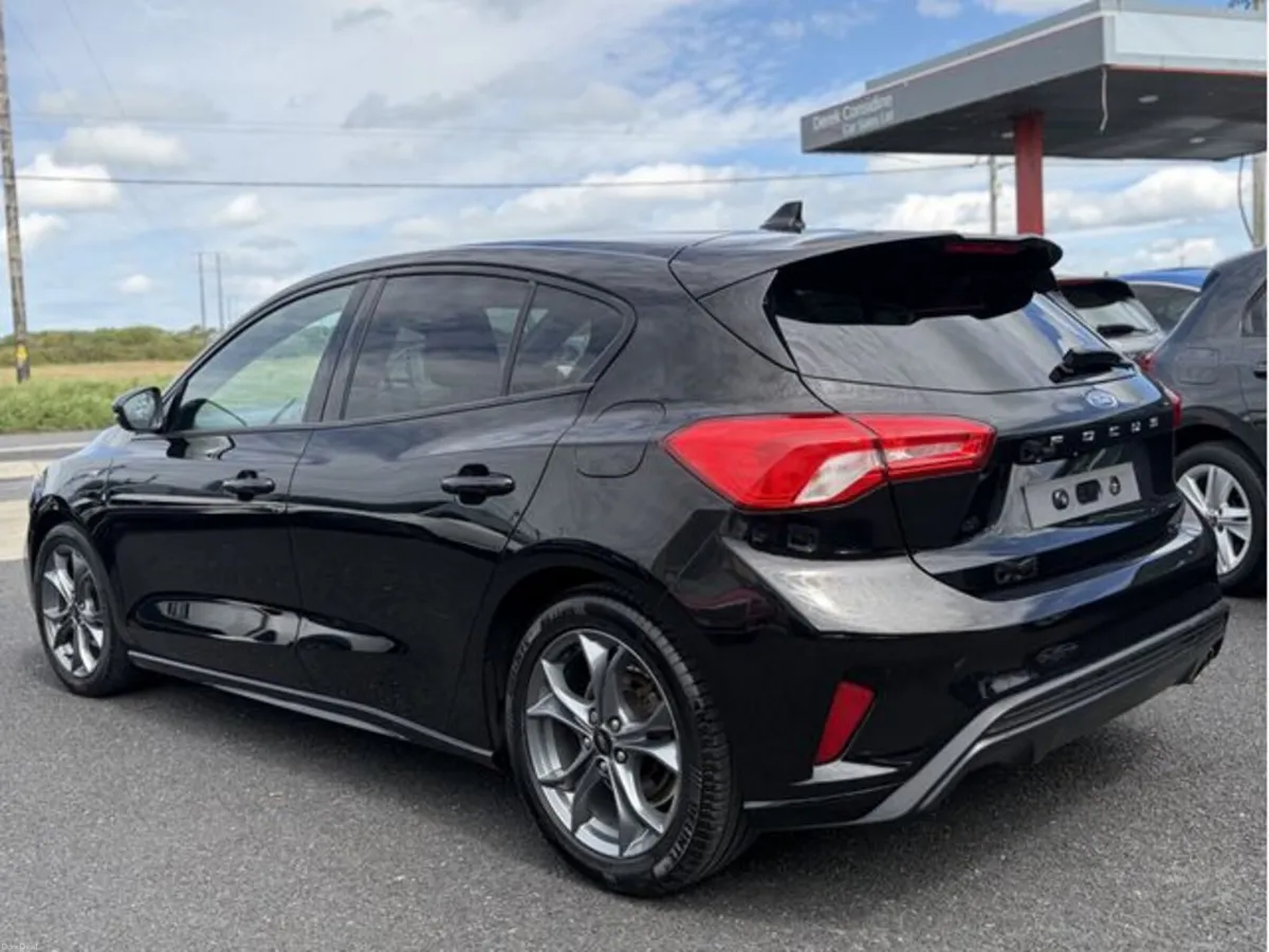 Ford Focus ST-LINE TDCI - Image 4
