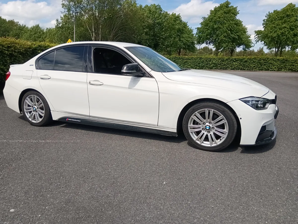 💥2016 BMW 330E Hybrid M-sport Automatic💥 - Image 4