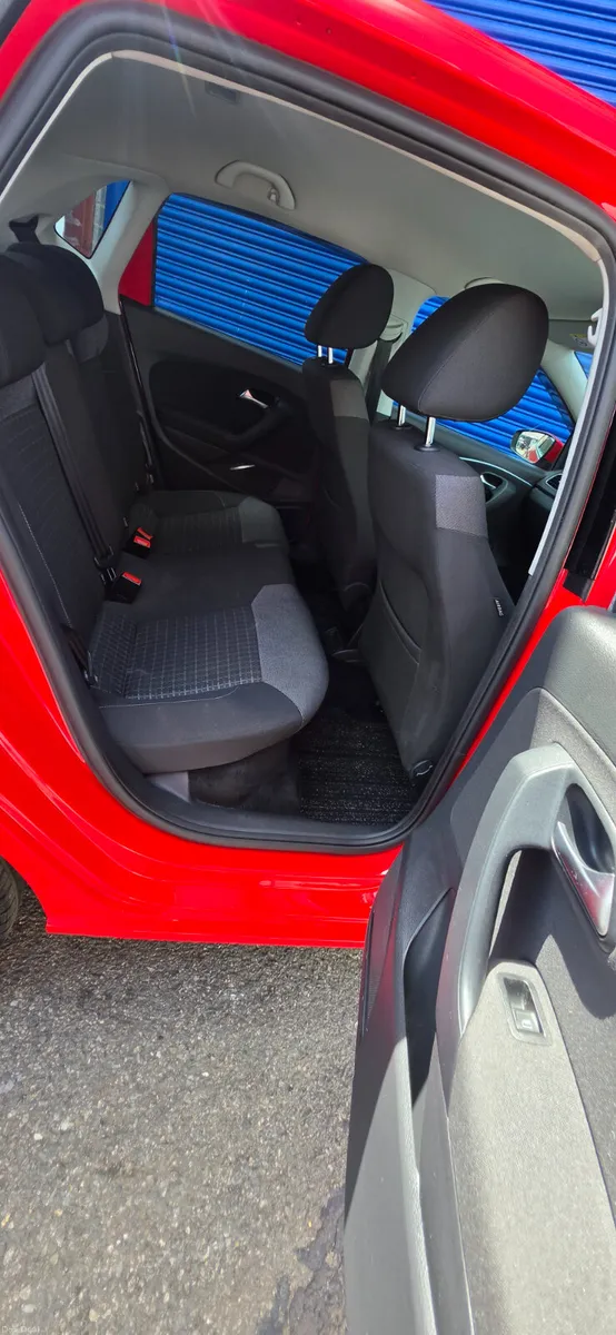 Volkswagen Polo Automatic low Millage - Image 6